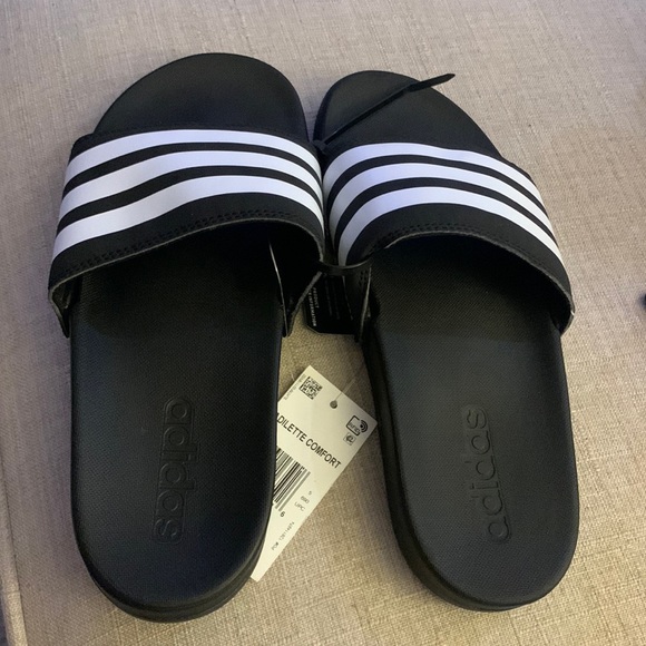 adidas Shoes - Black Adidas stripe slides